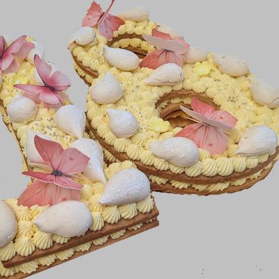 Torta in forma di 18 anni