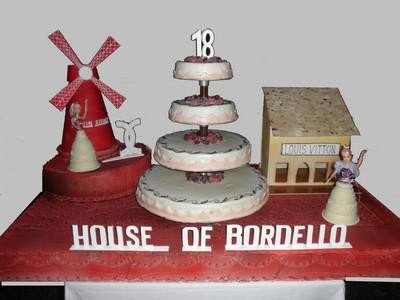 Torta per il moulin rouge a Parigi