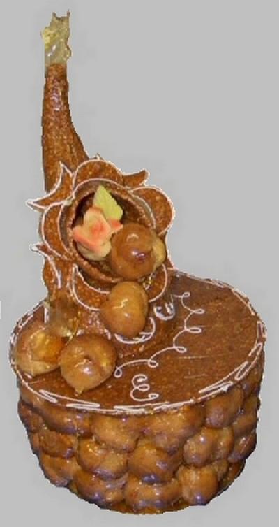 Croquembouche in corna di abbondanza