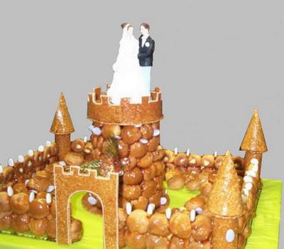 Castello in croquembouche